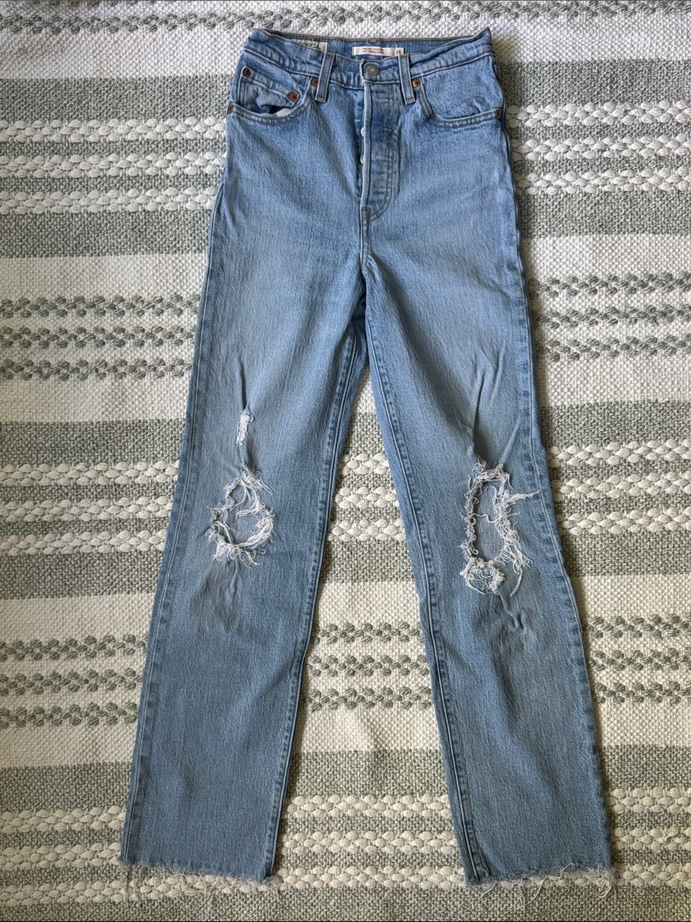 Levi’s Straight Ribcage Jeans